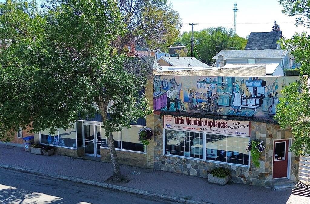 $100,000 – 384 South Railway Street